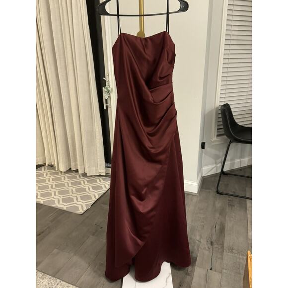 Urban Girl Nites Dresses & Skirts - Burgundy Urban Girl Nites Formal Sleeveless Dress size Woman’s 15/16
